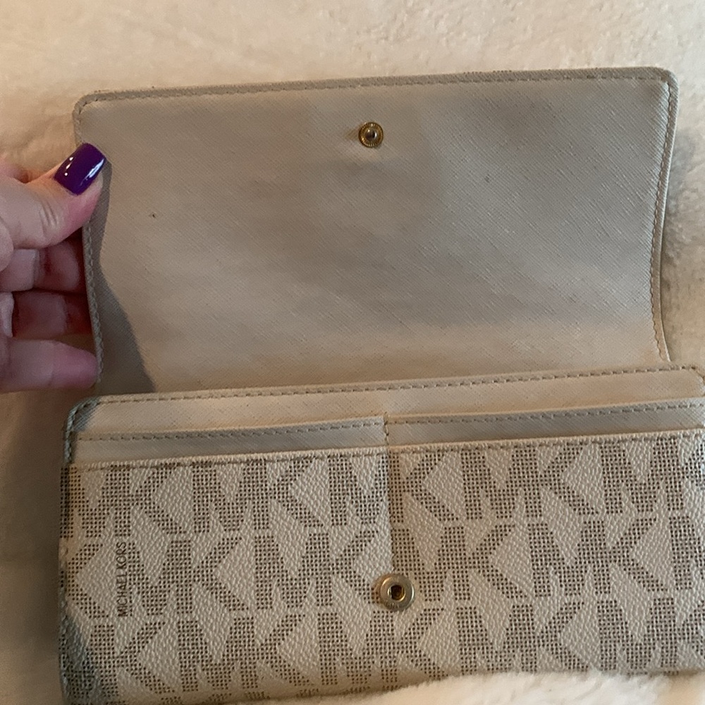 Wallet - Picture 2 of 5